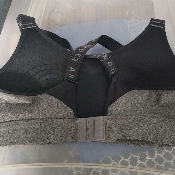 Under Armour Sports Bra Fitted Racerback Medium Gray Black - Picture 2 of 3